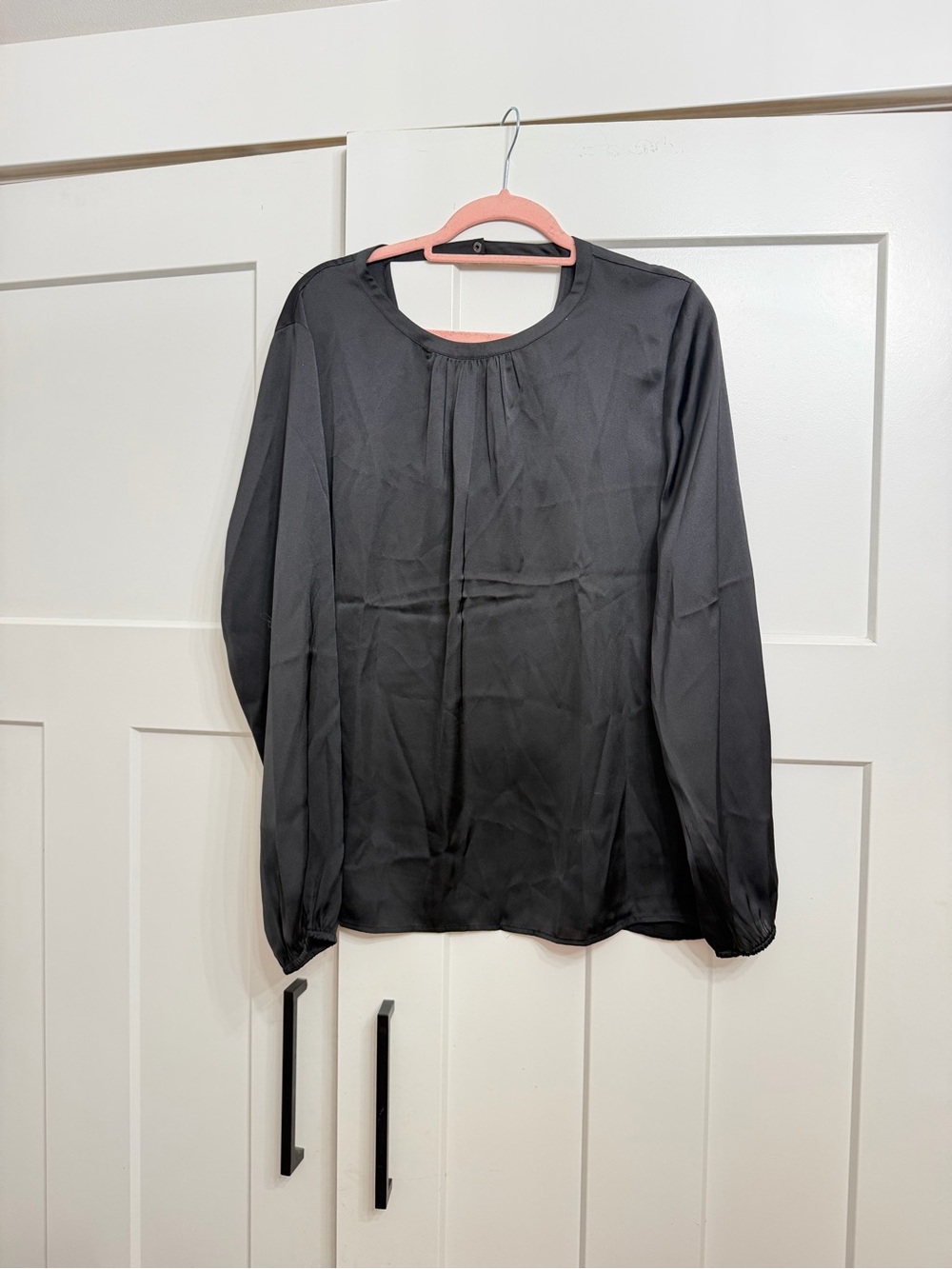 Black Long-Sleeve Round Neck Blouse - Classic Stylish Top